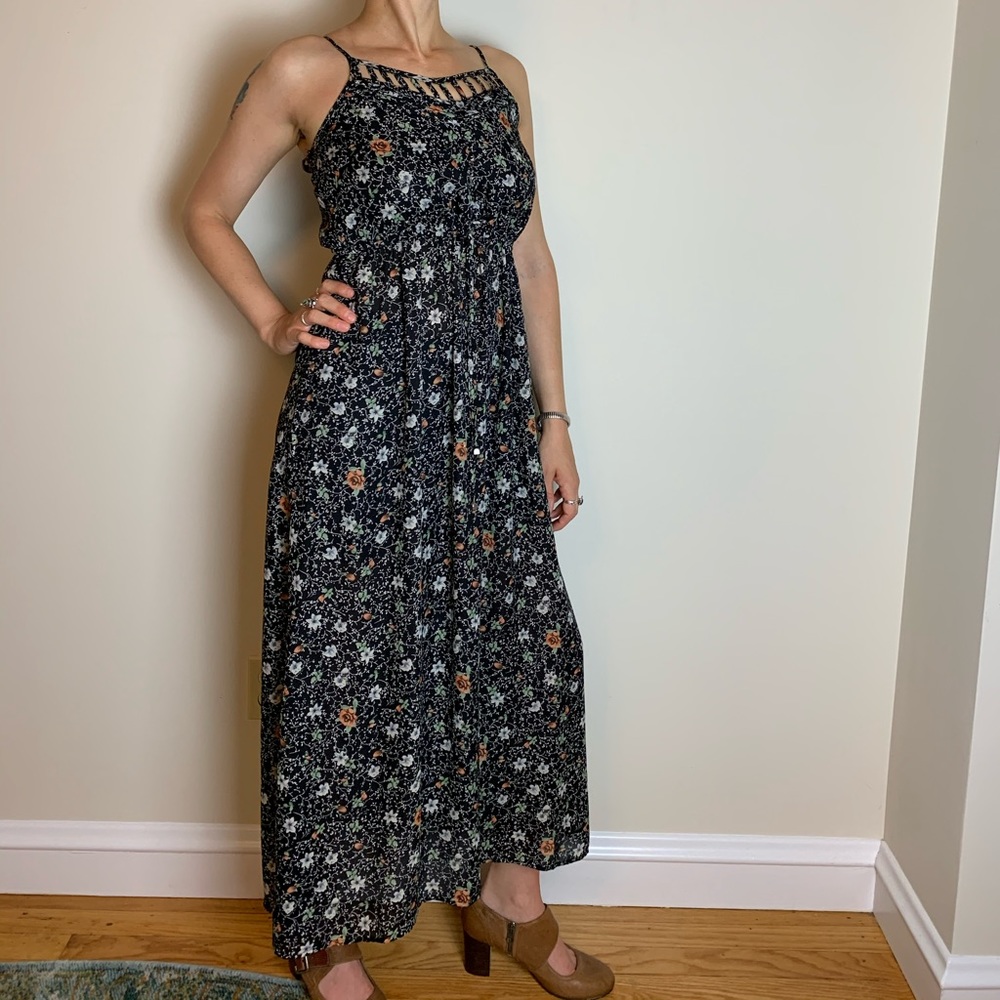 ModCloth Maxi sun dress with flowery print